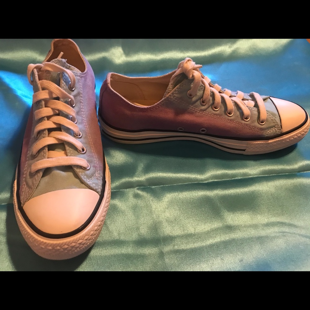 Converse Ombré sneakers. Women’s 9. Blue/purple.
